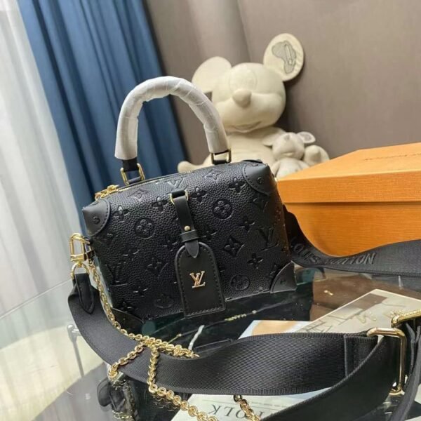 Louis Vuitton Malle Souple Cross bag