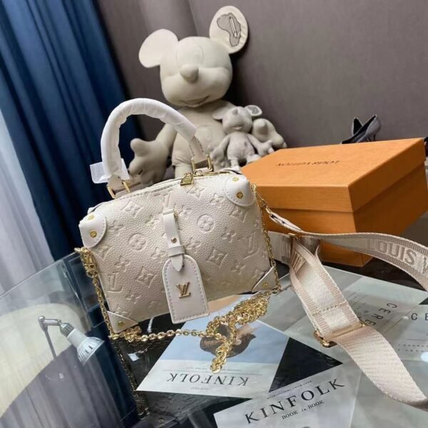 Louis Vuitton Malle Souple Cross bag