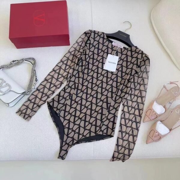 Valentino Sleeve Basic Top: Effortless Elegance