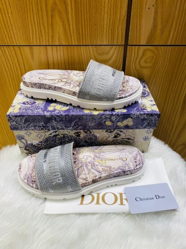 Dior Slippers: Luxe Comfort for Everyday Chic" 0549 ws3