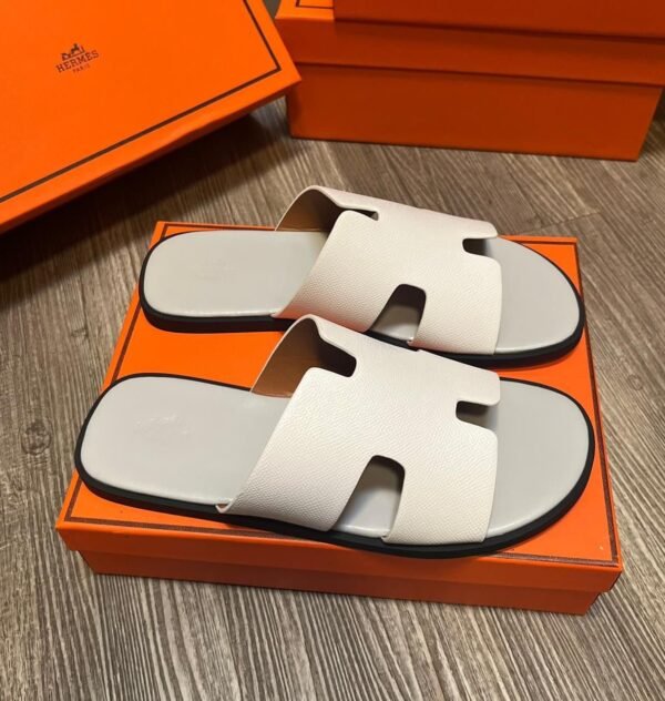Luxurious Men's Hermes Slippers for Unmatched Comfort