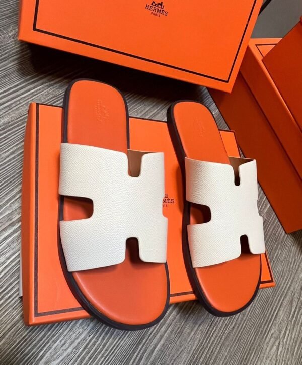 Luxurious Men's Hermes Slippers for Unmatched Comfort