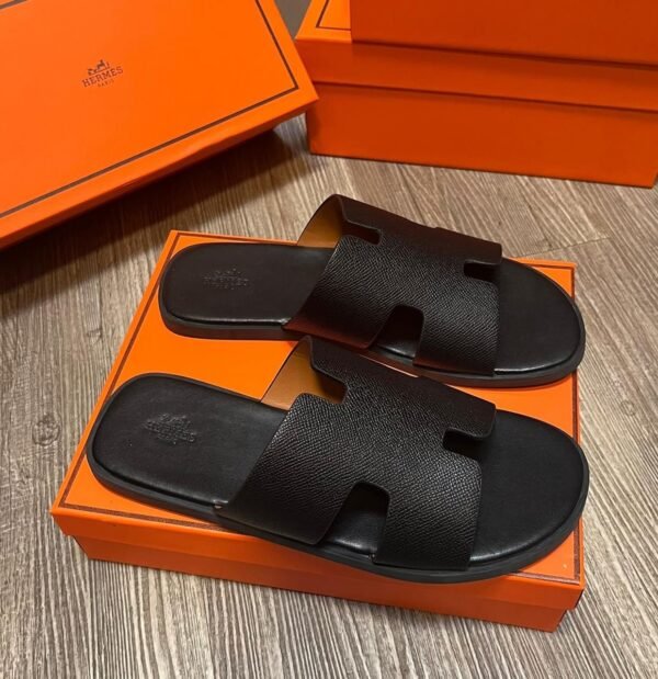 Luxurious Men's Hermes Slippers for Unmatched Comfort 4090