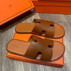 Luxurious Men's Hermes Slippers for Unmatched Comfort 4090