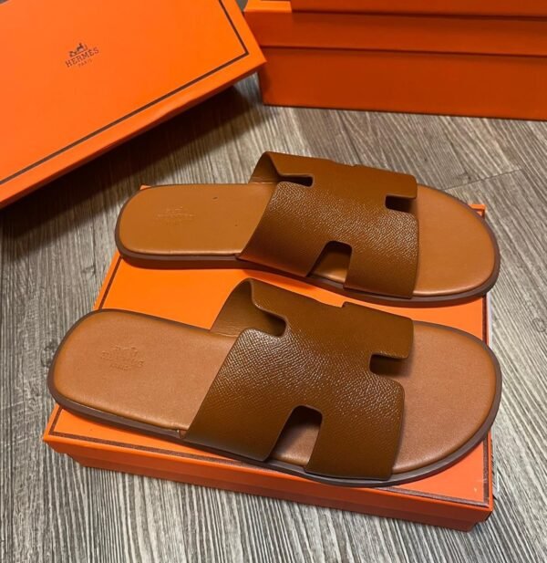 Luxurious Men's Hermes Slippers for Unmatched Comfort 4090