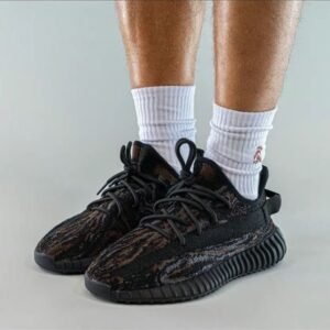 Unisex Yeezy Shoes: Where Comfort Meets Streetwear