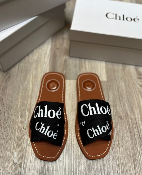 Chloe Women's Flat Slippers: Comfort Meets Contemporary Elegance 4090
