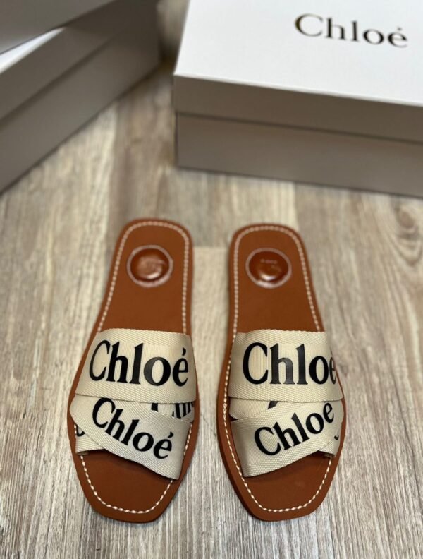 Chloe Women's Flat Slippers: Comfort Meets Contemporary Elegance