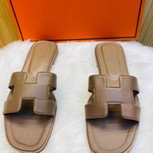 Hermes Flat Women's Slippers: Luxury at Your Feet 0549