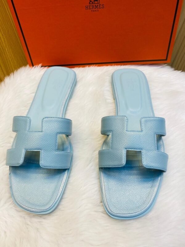Hermes Flat Women's Slippers: Luxury at Your Feet