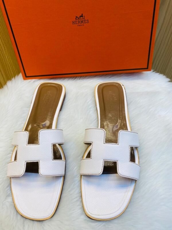 Hermes Flat Women's Slippers: Luxury at Your Feet