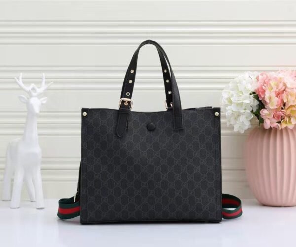 Gucci Glamour: Unveiling the Tote Bag Collection