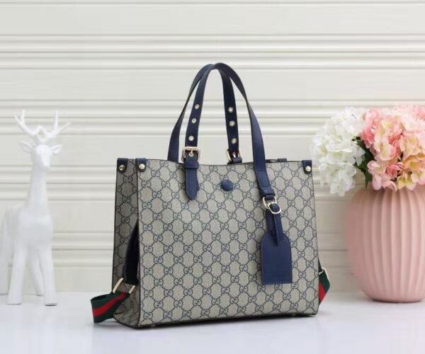 Gucci Glamour: Unveiling the Tote Bag Collection