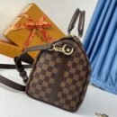 "Timeless Elegance: Louis Vuitton Medium Handbag - 30x20x18 cm"