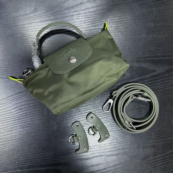 Effortless Style: Longchamp Handbag - Petite Elegance at 20 cm