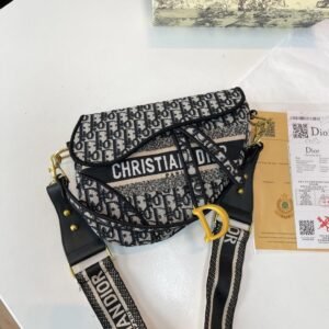 "Dior Delight: Best-Selling Sling Bag - 25x20x6 cm in Original Box"