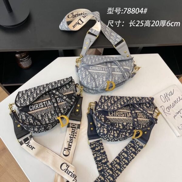 "Dior Delight: Best-Selling Sling Bag - 25x20x6 cm in Original Box"