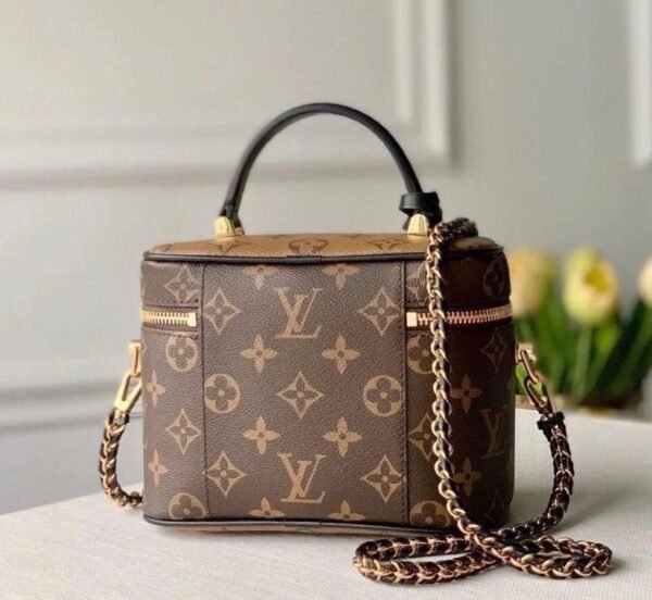 "Chic Companion: Louis Vuitton Handbag - Embrace Iconic Luxury"