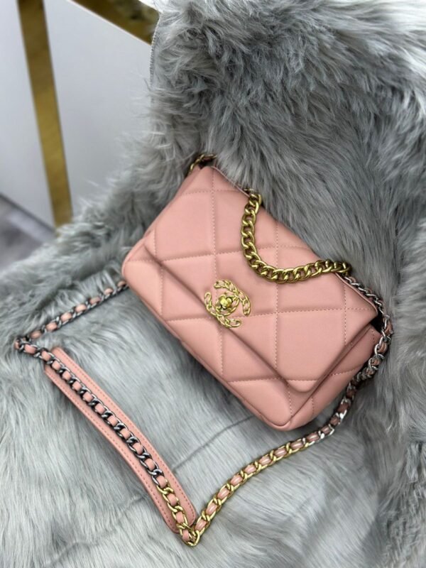"Chic Companion: Chanel Sling Bag - Embrace Effortless Elegance"