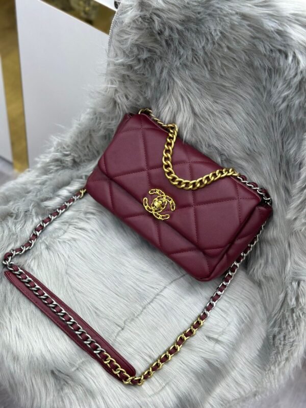 "Chic Companion: Chanel Sling Bag - Embrace Effortless Elegance"