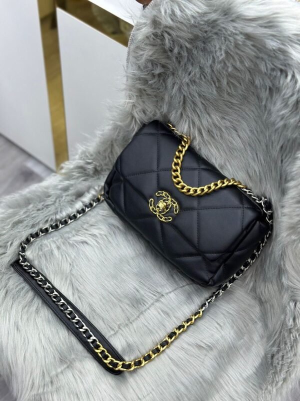 "Chic Companion: Chanel Sling Bag - Embrace Effortless Elegance"