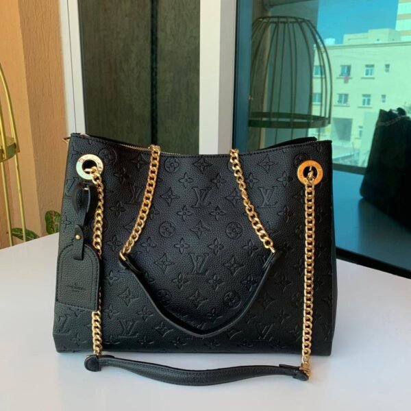 LV Medium Size Bag, a perfect blend of sophistication and style