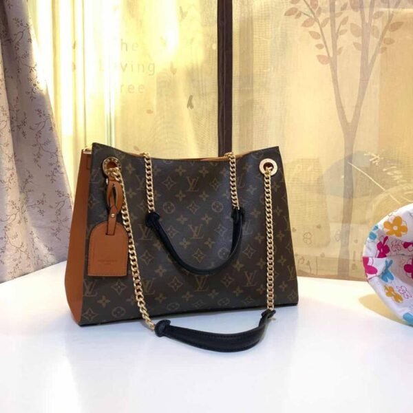 LV Medium Size Bag, a perfect blend of sophistication and style