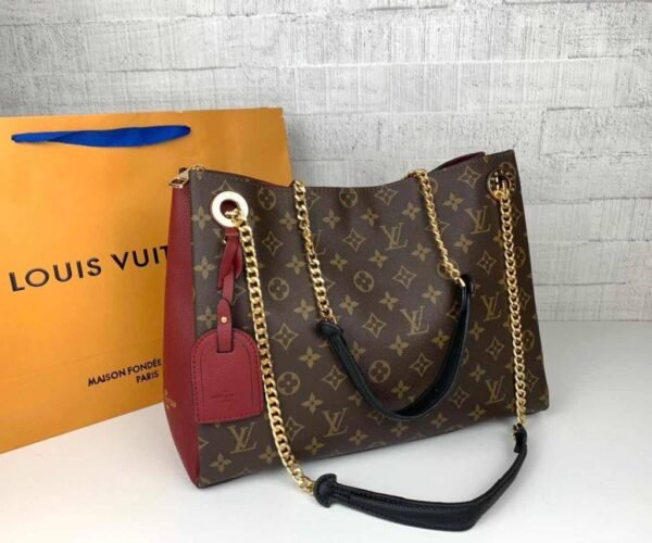 LV Medium Size Bag, a perfect blend of sophistication and style