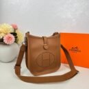 Indulge in luxury with our Hermes Sling Bag, a masterpiece , accompanied by an elegant box for a complete experience.