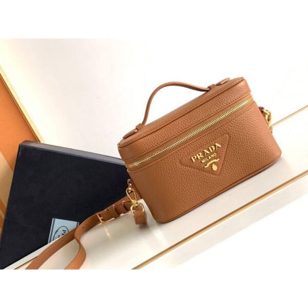 Introducing the epitome of elegance – our Prada Handbag. Crafted with meticulous attention to detail