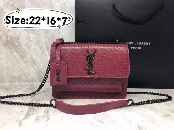 Unveil sophistication with the San Louran Bag! Presented in its original box,  accessory is a blend of style and convenience