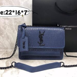 Unveil sophistication with the San Louran Bag! Presented in its original box,  accessory is a blend of style and convenience