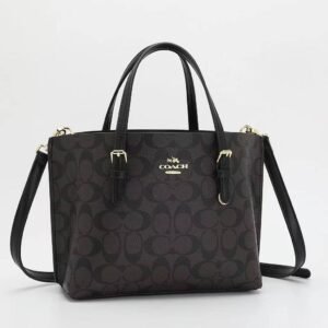 Indulge in luxury with the Coach Tote Bag – a symbol of first-copy craftsmanship. Presented in its exquisite box
