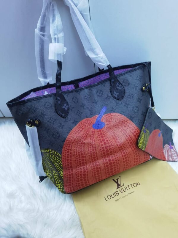 the First Copy Louis Vuitton Neverfull tote bag. With dimensions measuring 45 x 30 cm