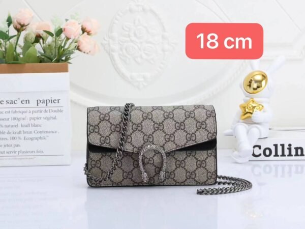 Italian luxury: the Gucci sling bag. Compact yet captivating, this small-sized bag , making it the perfect accessory for your essentials
