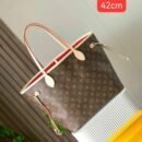 the iconic Neverfull bag by Louis Vuitton, presented in its original box and boasting a generous size of 42 cm