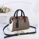 Coach Handbag, a perfect blend of style and practicality 26 x 11 x 17 cm, this handbag offers just the right amount of space for your essentials - 5