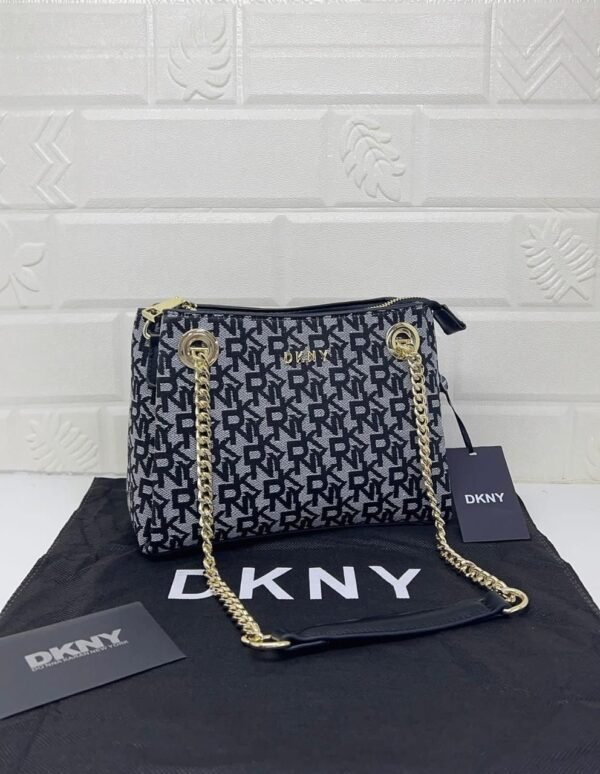 DKNY Sling Bag, a stylish blend of sophistication and practicality 25 x 17 x 10 cm and packaged in its original box